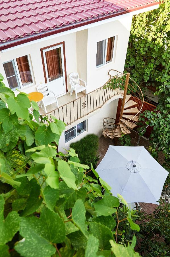 Hôtel Marco Club à Gagra Extérieur photo